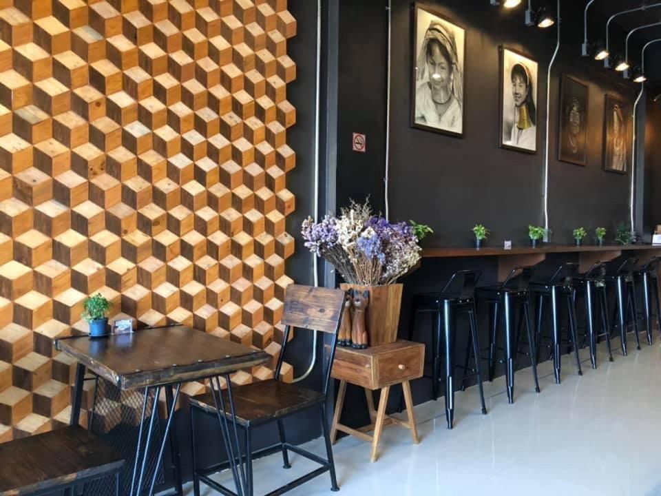 Jaidee Cafe & Hostel Chiangrai Ban Fang Min Exteriör bild